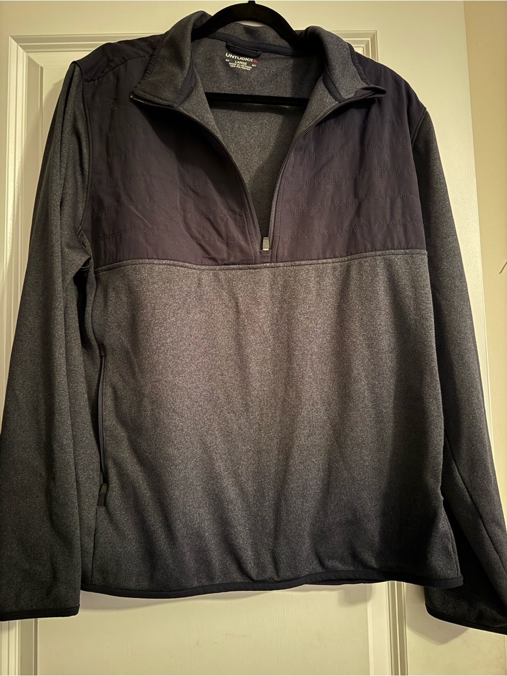 UNTUCKit Men's Knit Pullover - Navy & Black